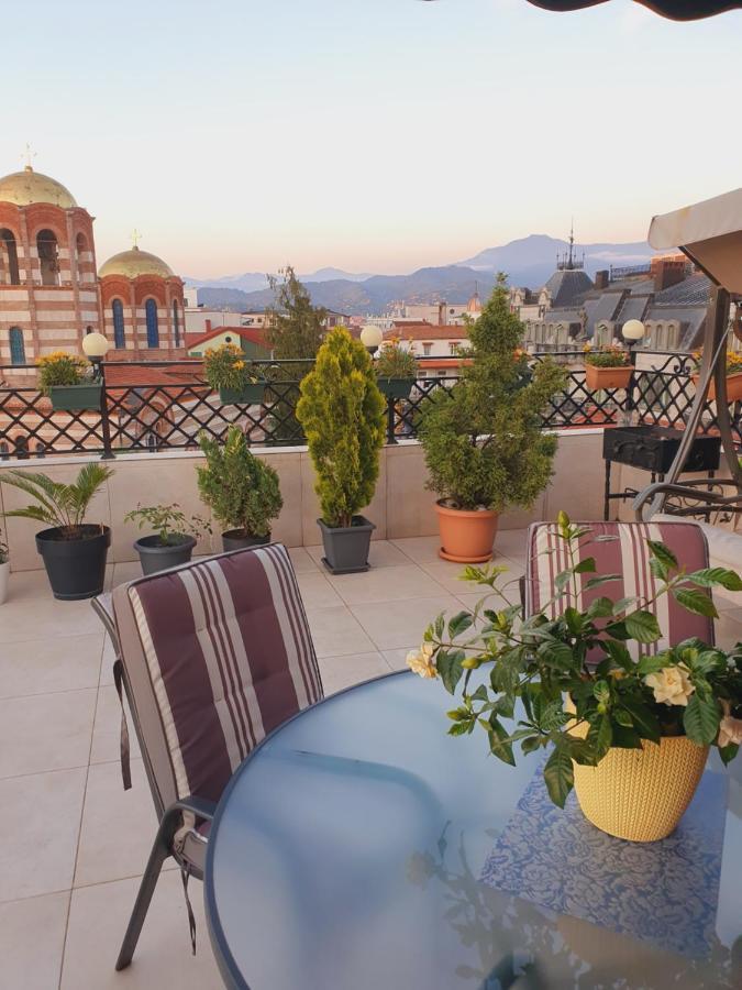 Piazza Batumi Guesthouse Buitenkant foto